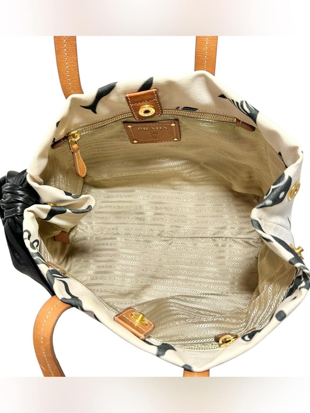 Prada White & Black Mermaid Stampata Canapa & Leather Bow Stampada Bag - Picture 3 of 15